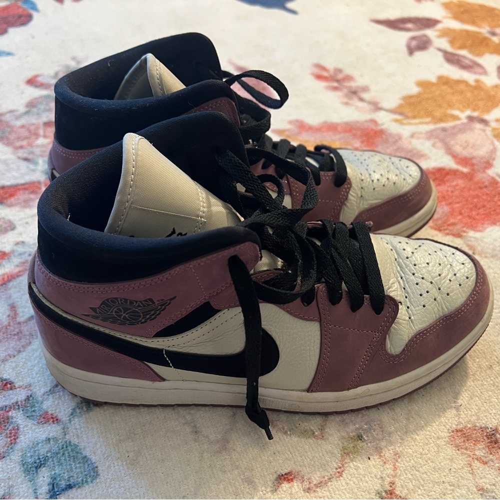 Nike Air Jordan “berry pink” Sneakers